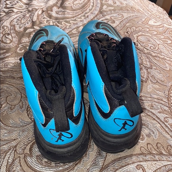 LIMITED EDITION Ken Griffey Jr. sneakers - Picture 3 of 3